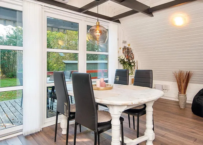 Modern Retreat In Arrild - By Traum * Toftlund